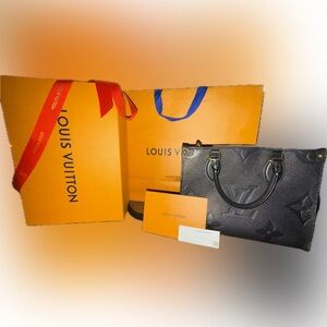 Louis Vuitton- OnTheGo BB purse